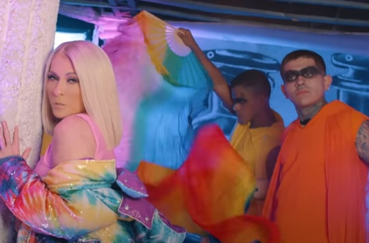 Yuri en polémica por usar la bandera LGBTTTIQ+ en su videoclip