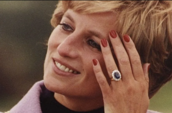 El desaire de Lady Di a la reina Isabel II en una Navidad que fracturó su relación