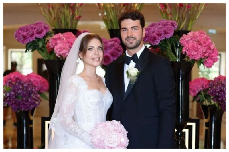 Eda Ece y Bugrahan Tuncer se casaron este miércoles, un día después que la actriz cumpliera 33 años de edad.