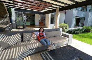 Así es la nueva y espaciosa casa que compró Luisito Comunica