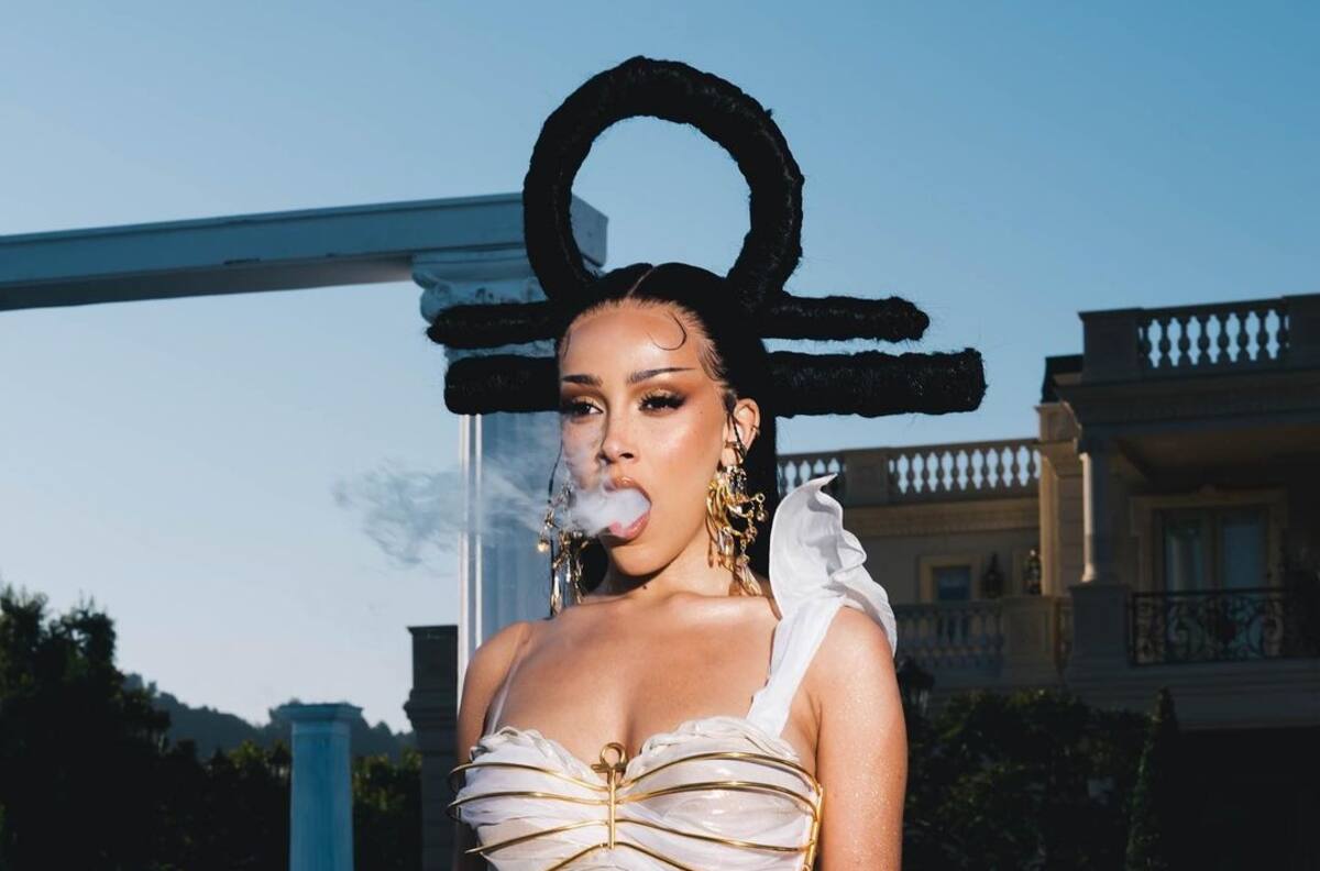 Doja Cat protagoniza nuevo comercial de Pepsi inspirado en 'Grease'