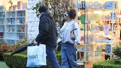 Rihanna cambia tiendas de lujos por jugueterías mientras espera a su segundo hijo