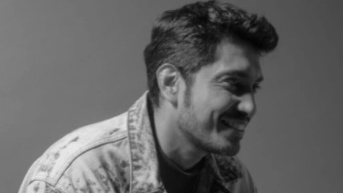 Tenoch Huerta rinde homenaje a la cultura azteca en el traje que usará para 'Black Panther 2'