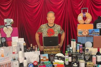 Las bolsas de regalos del Óscar 2023 están valuadas en 125 mil dólares y esto contienen