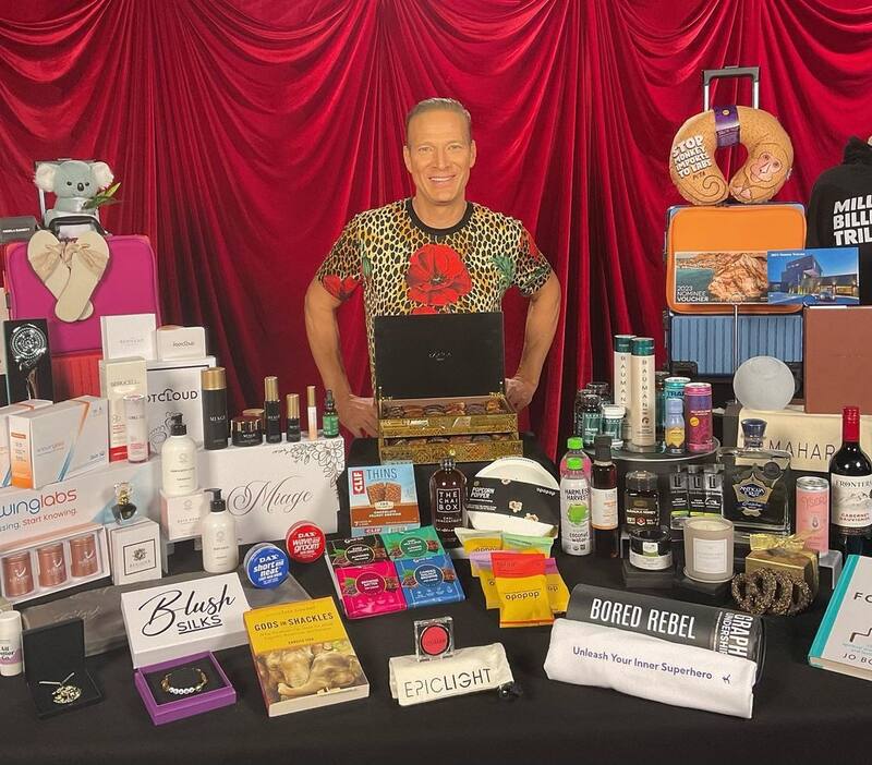 La bolsa de regalos de los premios Oscar incluyen dos viajes, varios productos de belleza y bocadillos - Créditos: Instagram