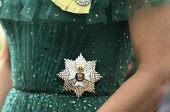 Kate Middleton, del verde esmeralda en Jamaica al aqua para aterrizar en Bahamas