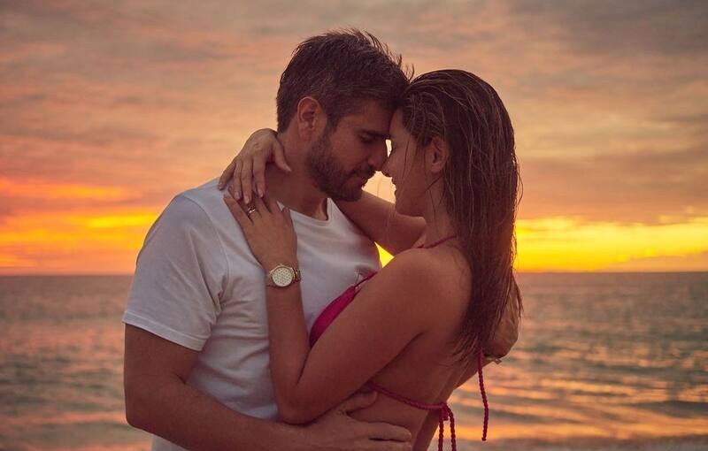 Daniella Álvarez acude a evento acompañada de Daniel Arenas quien deslumbra por su caballerosidad - Créditos: Instagram