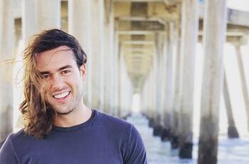 Filtran primera imagen de Pablo Lyle para su ficha policial completamente calvo