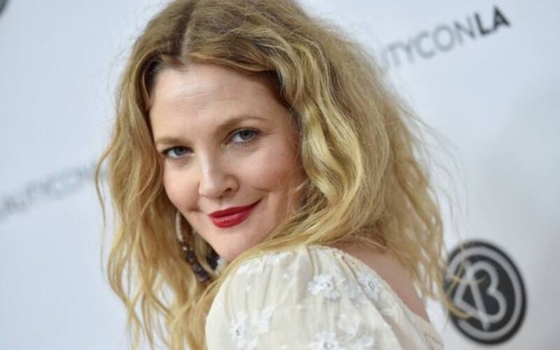 Drew Barrymore comentó la difícil situación que atravesó cuando era muy pequeña - Créditos: Instagram