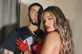 Karol G saca del archivo fotos con Anuel AA y explica por qué lo hizo