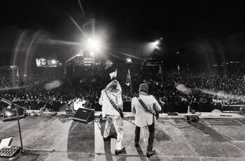 Locura de Juanes en su regreso a México