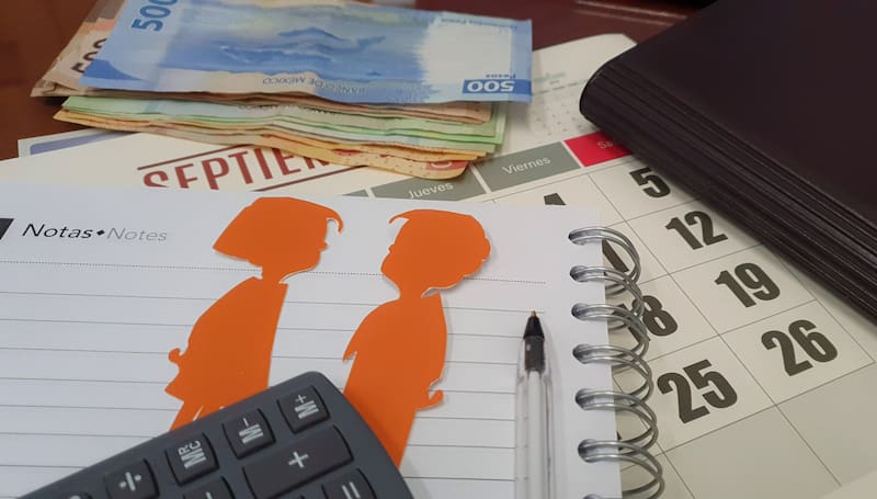 La pensión de alimentos está destinada a cunrir las necesidades de los hijos en todo evento, hasta el final de la juventud o los 21 años.