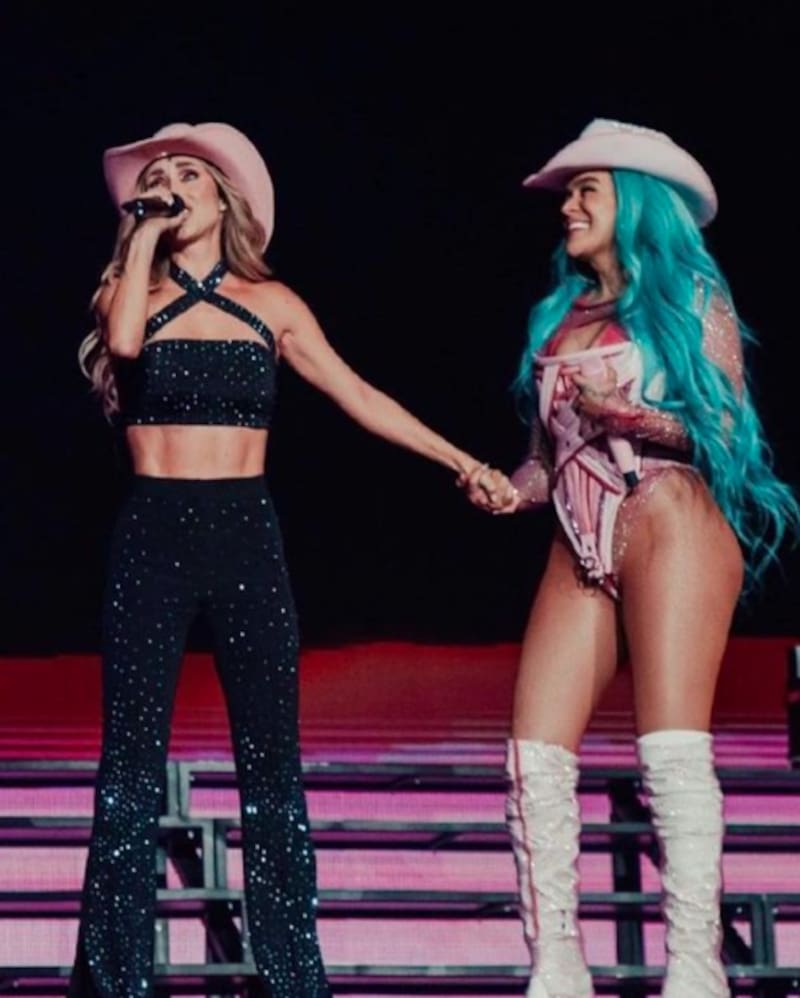 Anahí explota por falta de apoyo de RBD - Créditos: Instagram