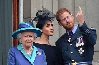 La obsesión de Meghan y el príncipe Harry por aparecer en el balcón de Buckingham