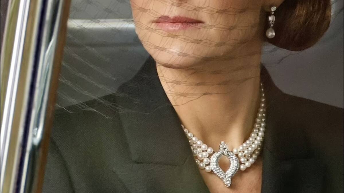 Kate Middleton vuelve a lucir joyas de la reina Isabel II en el servicio fúnebre de la monarca