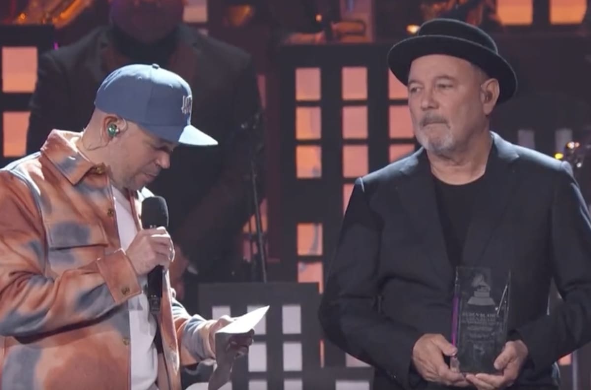 “Eres como un padre para mí”, dice Residente a Rubén Blades en su emotivo discurso
