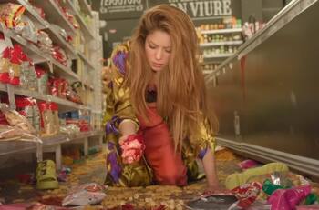 Shakira es señalada por cibernautas de querer sacar provecho de su infidelidad