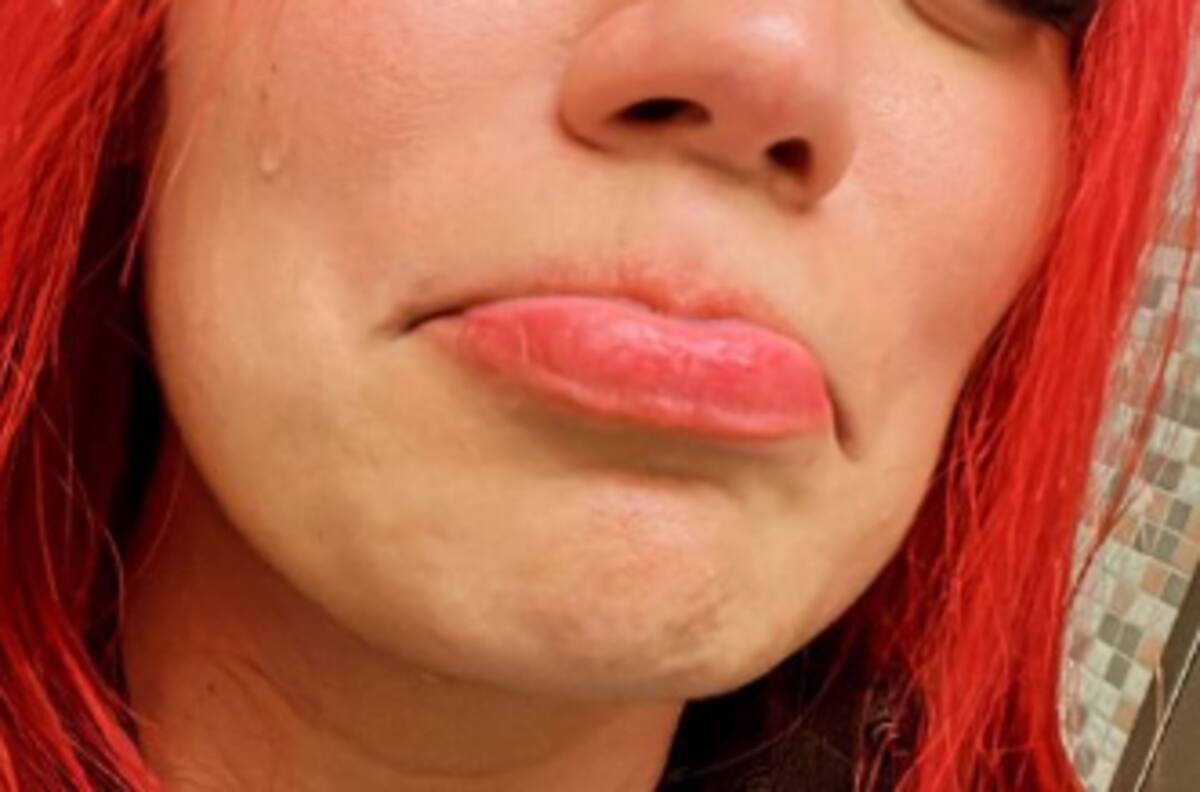 Karol G vivió un conmovedor momento cuando una de sus fans dio a luz en pleno concierto