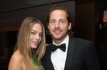 Margot Robbie se quita su anillo de bodas en medio de rumores de divorcio