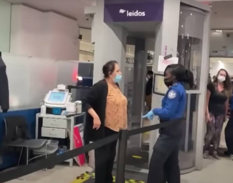 Detienen a Doña Rosa en el aeropuerto de Miami - Créditos: Instagram