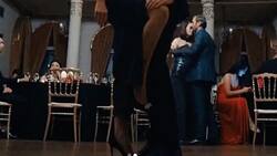 Akin Akinözü protagoniza apasionado baile con nueva pareja televisiva y lidera ranking en redes