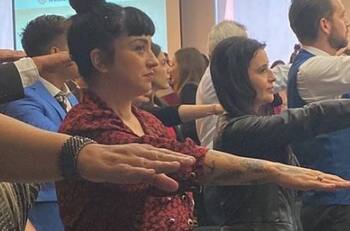 Mon Laferte se llena de orgullo al recibir nacionalidad mexicana