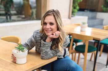 Familia de la actriz Ana Layevska tuvo que salir huyendo de Ucrania, están refugiados