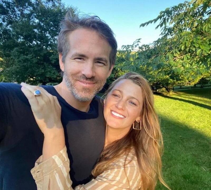 Lively y Reynolds aprovecharon de dar un romántico paseo mientras tomaban un descanso de su agitada vida familiar. - Créditos: Twitter