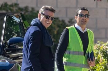 Luis Miguel recibe reproches por llevar a las hijas de su novia a la escuela y no a sus hijos