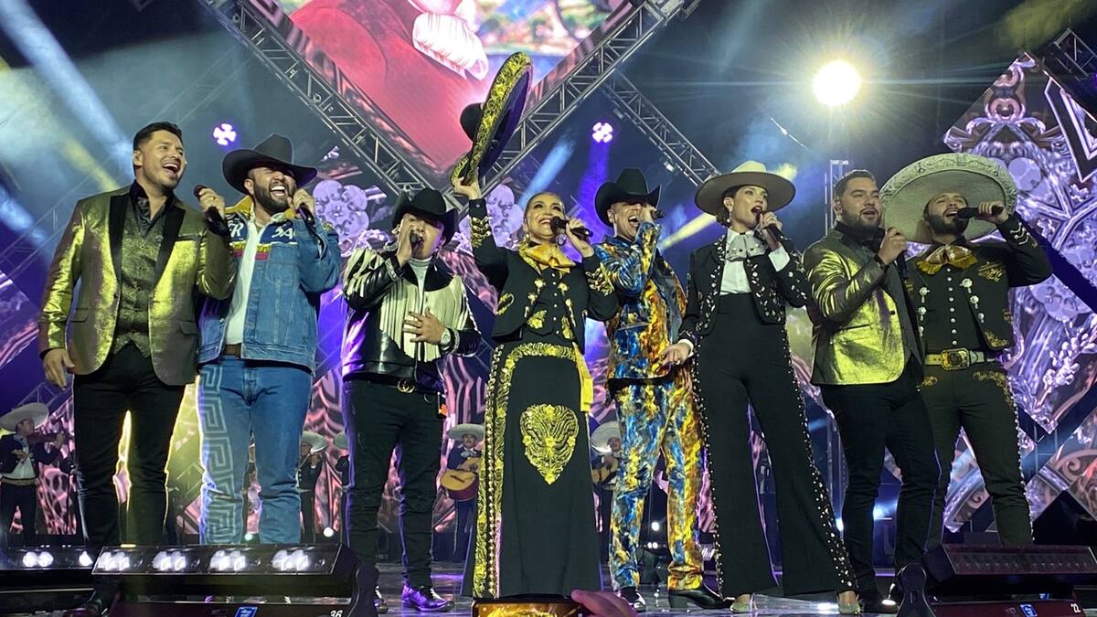 Banda MS, Natalia Jiménez y Leonardo Aguilar cantaron en el homenaje a Vicente Fernández