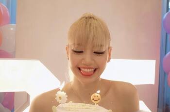 Así celebró Lisa de BLACKPINK su cumpleaños número 25