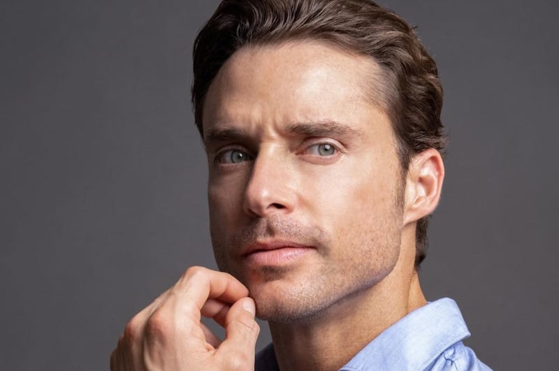 Foto de acercamiento del actor venesolano Rodolfo Salas