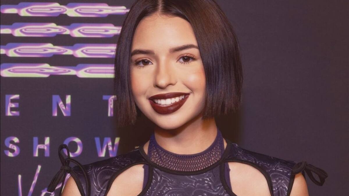 Ángela Aguilar posa con la lencería que utilizará en la pasarela de Rihanna