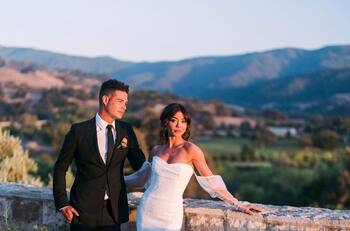 Sarah Hyland y Wells Adams comparten íntimos registros de su boda