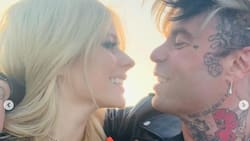 Avril Lavigne llegará al altar con Mod Sun; la pareja se comprometió en París