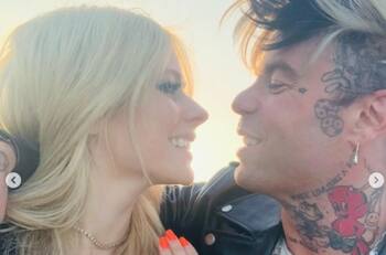 Avril Lavigne llegará al altar con Mod Sun; la pareja se comprometió en París