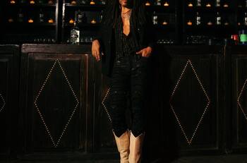 Lenny Kravitz deja ver su apoyo a la Selección Mexicana de Futbol y presume playera