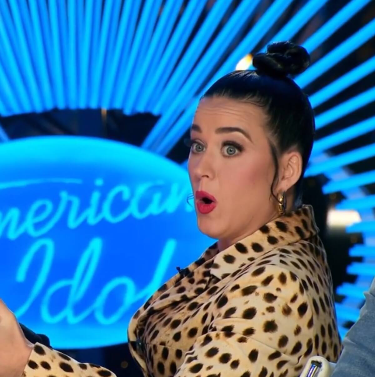 A Katy Perry se le rompe el pantalón - Créditos: Instagram