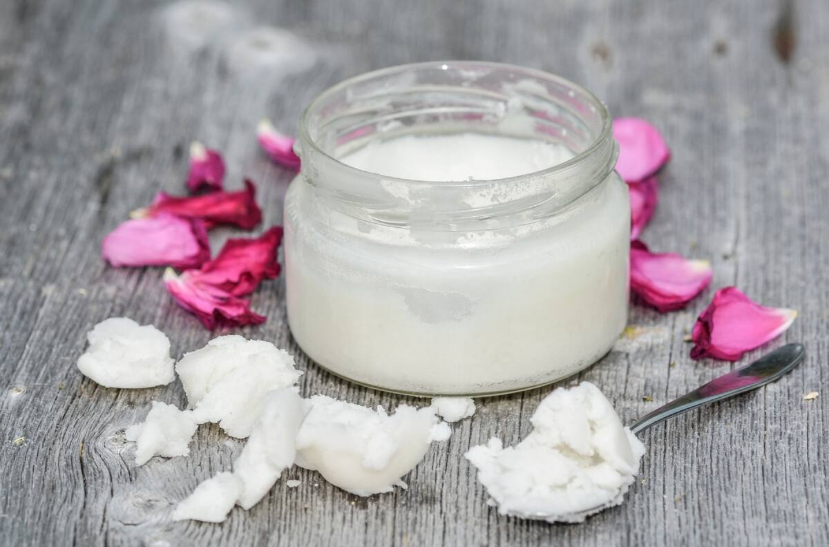 Haz desaparecer las arrugas con este secreto casero para tus ojos