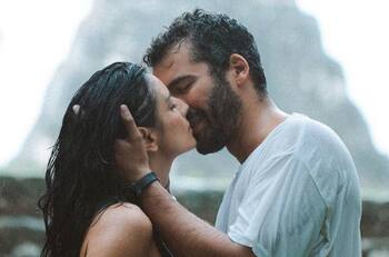 Aislinn Derbez confirma que está soltera y terminó su relación con Jonathan Kubben