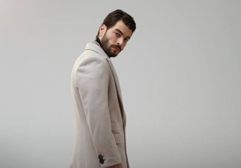 Akin Akinözü aporta claves de su nuevo rol tras reveladores adelantos de "El juego de mi destino" El actor turco en su nuevo papel. - Créditos: Instagram