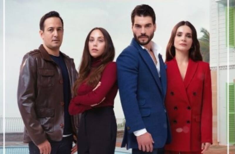 Akin Akinözü muestra su nuevo carácter en afiches de próxima teleserie La nueva imagen de Akin Akinözü y sus coprotagonistas - Créditos: Instagram