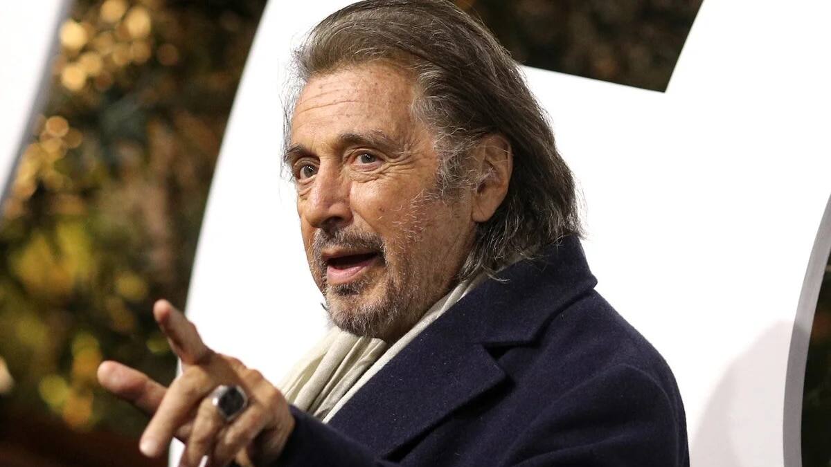 A sus 81 años, Al Pacino baila como un adolescente por las calles de Beverly Hills