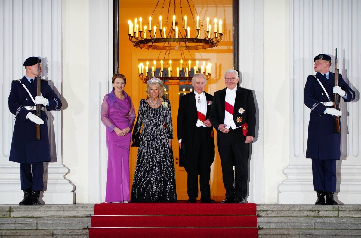 La respuesta del rey Carlos III cuando le ofrecieron una corona de cartón en Alemania