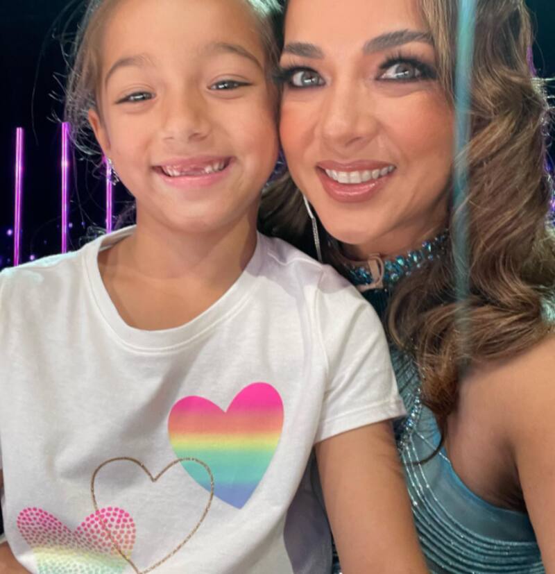 Alaïa debe empezar a usar una crema para la cara - Créditos: Instagram