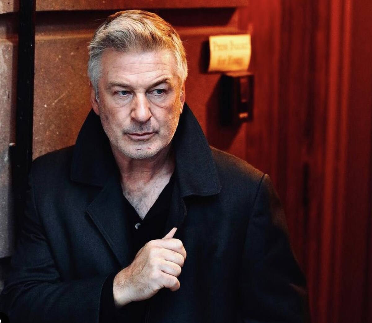 Alec Baldwin llegó a un acuerdo para que la familia de la víctima retire la demanda y pueda reanudarse la grabación de 'Rust' - Créditos: Instagram: @alecbaldwininsta