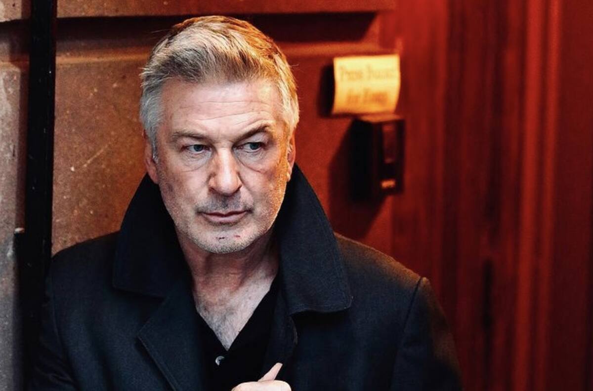Alec Baldwin podría ir a la cárcel a pesar de lograr acuerdo para retirar demanda en su contra