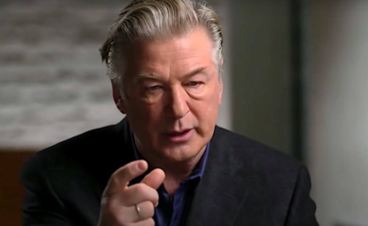 Alec Baldwin sí disparó el gatillo, dice FBI - Créditos: TWITTER