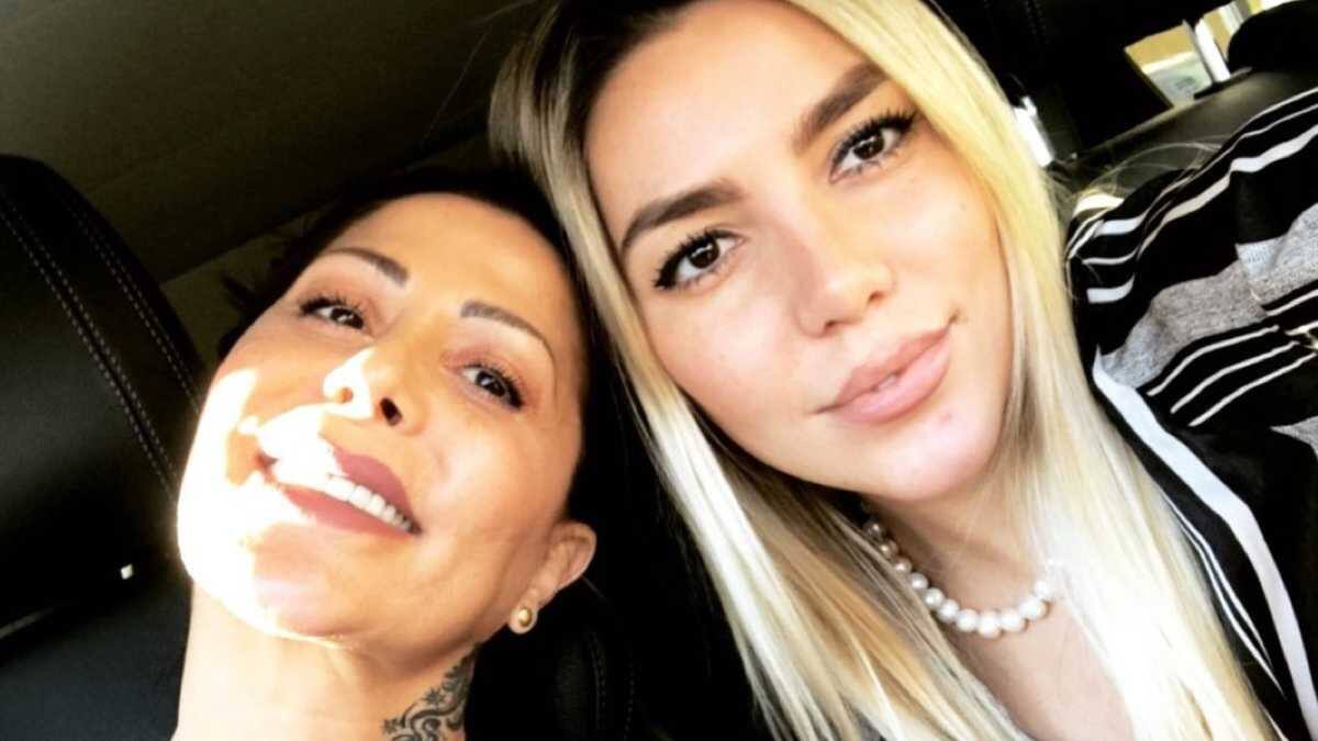 Alejandra Guzmán desea acercarse a Frida Sofía y solucionar sus problemas - Créditos: Instagram