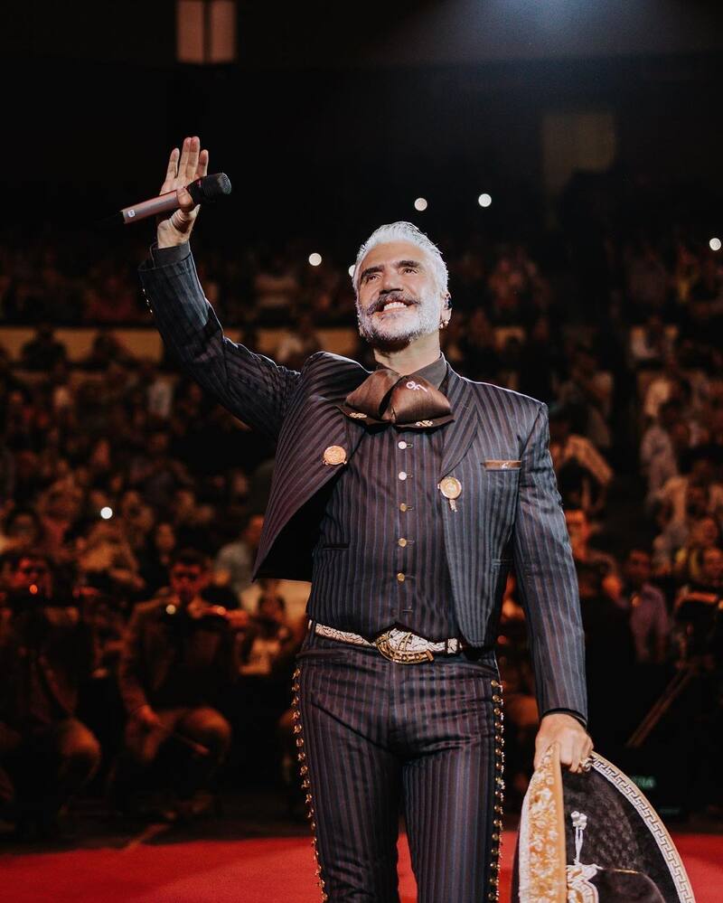 Alejandro Fernández cambió su look y se quitó varios años de encima - Créditos: Instagram